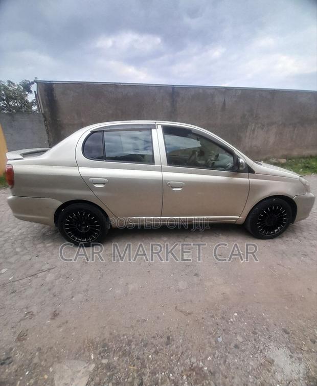Toyota Platz 1.0 FWD 2005 Gold
