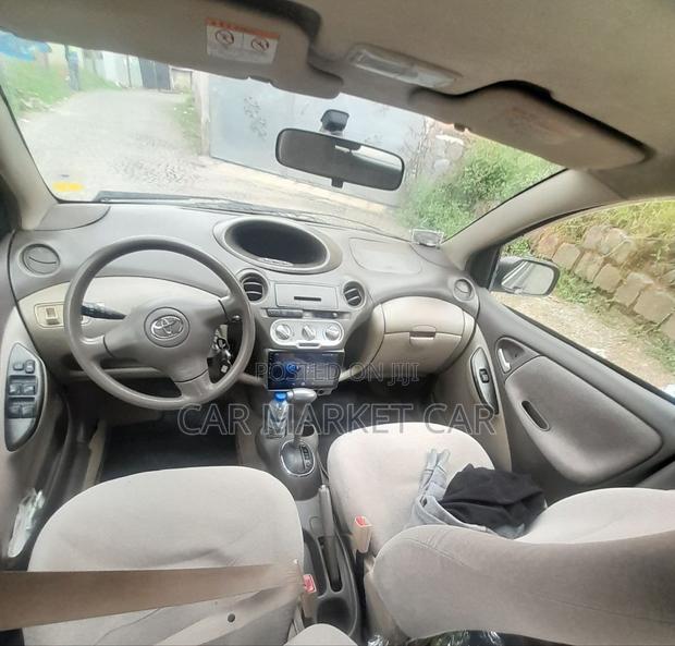 Toyota Platz 1.0 FWD 2005 Gold