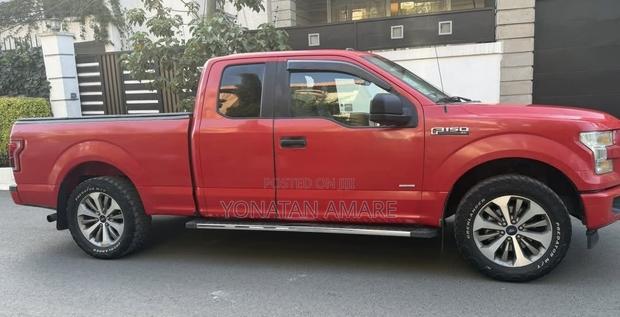 Ford F-150 2017 Red