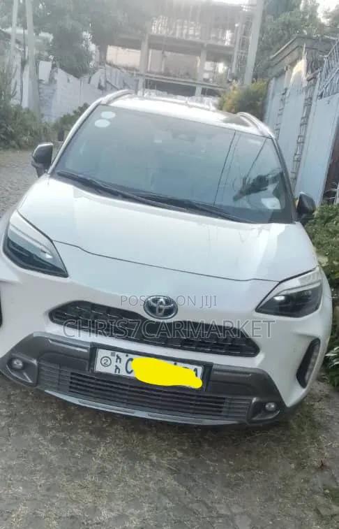 Toyota Yaris Cross 1.5 Hybrid FWD 2024 White