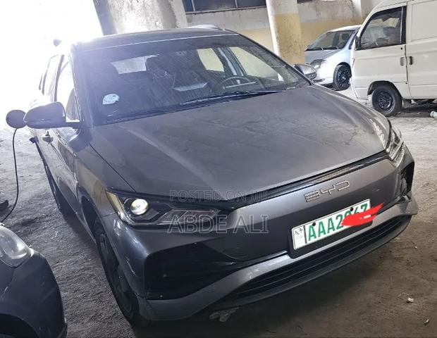 New BYD E2 43 kWh 94 hp FWD 2025 Black