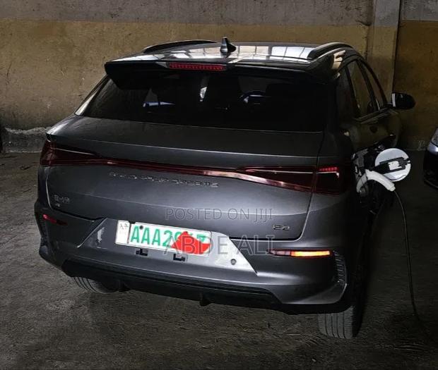 New BYD E2 43 kWh 94 hp FWD 2025 Black