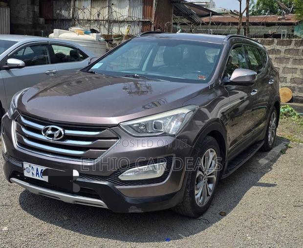 Hyundai Santa Fe 2013 Brown