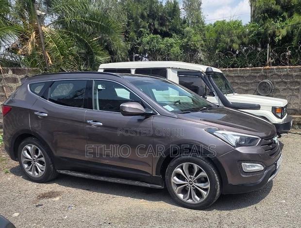 Hyundai Santa Fe 2013 Brown