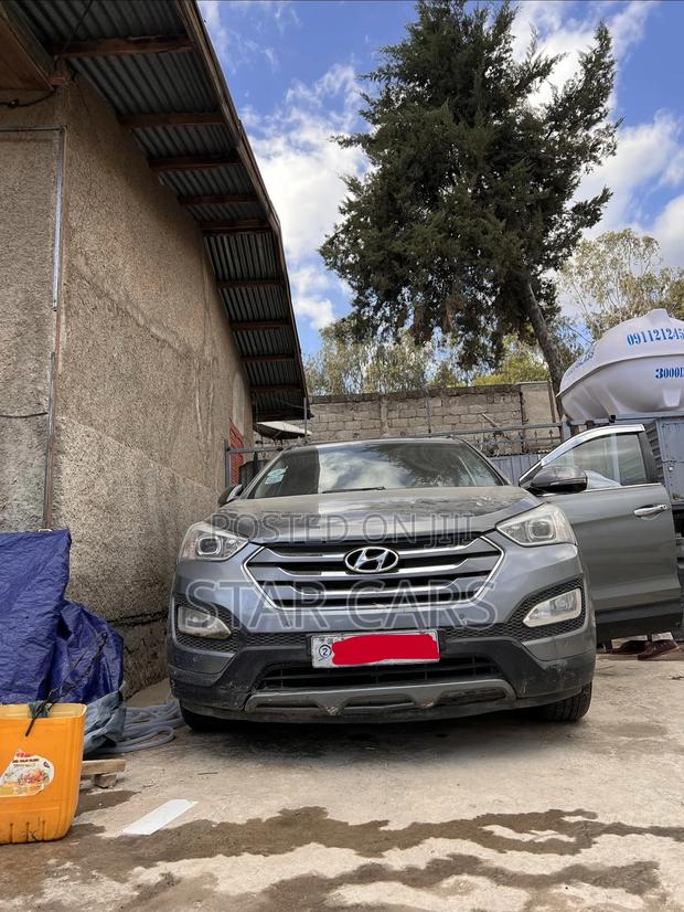 Hyundai Santa Fe Limited FWD 2016 Gray