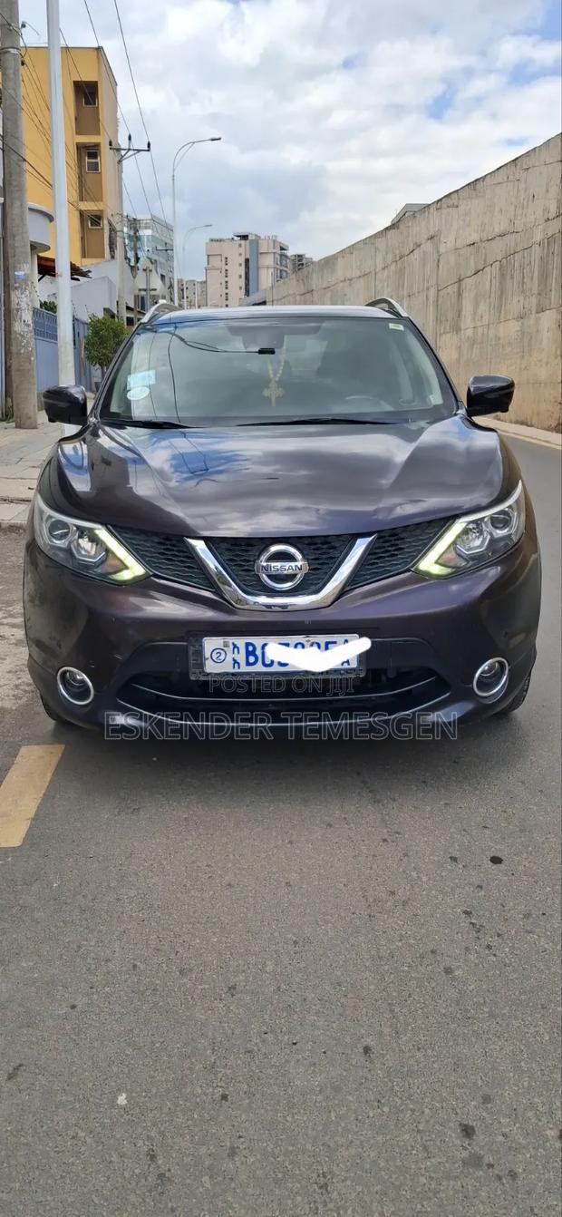 Nissan Qashqai 2017 Brown