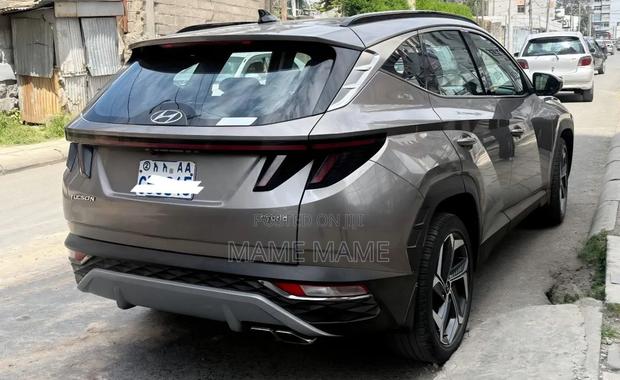 Hyundai Tucson 2023 Gray