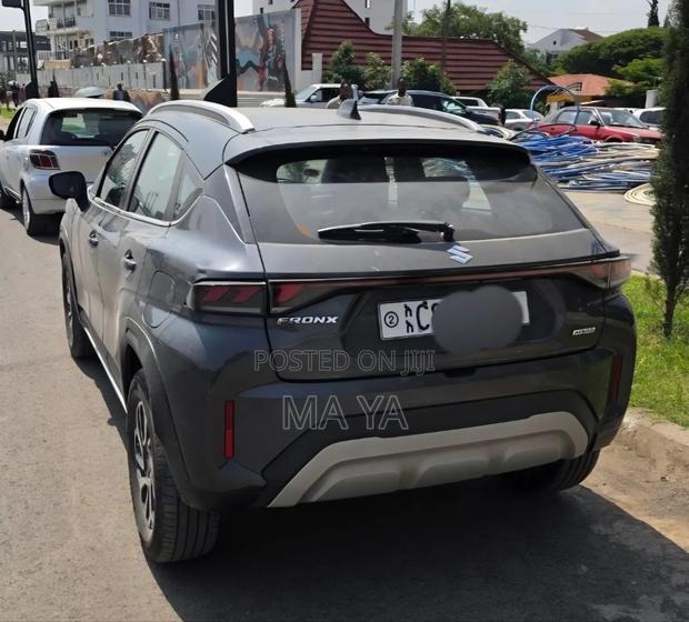 Suzuki Fronx 2025 Gray