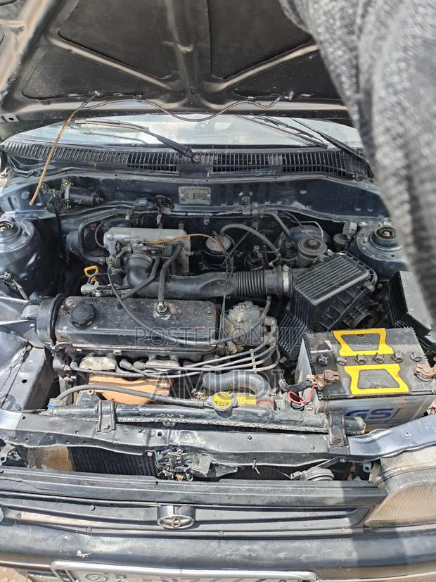 Toyota IST 1991 Silver