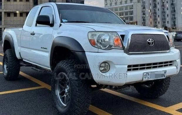 Toyota Tacoma 2012 White