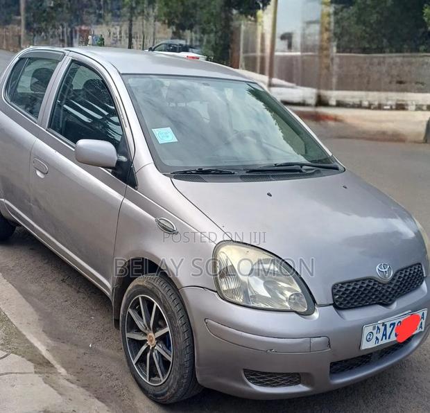 Toyota Yaris 2003 Gray