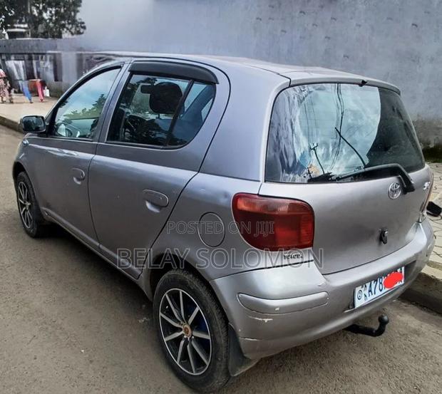 Toyota Yaris 2003 Gray