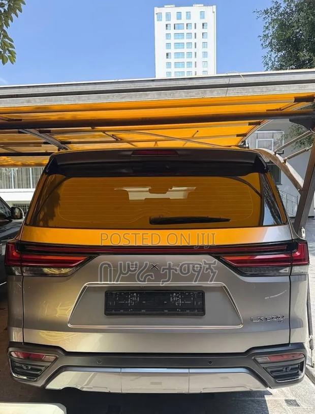 Lexus LX 600 2022 Silver