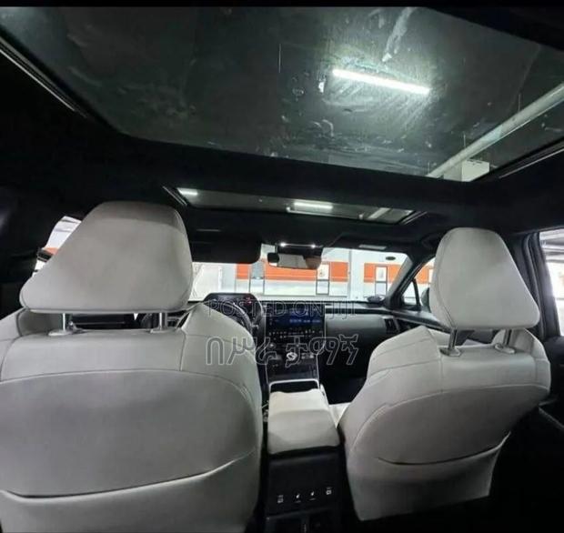 Toyota bZ4X 71.4 kWh AWD 2023 Silver