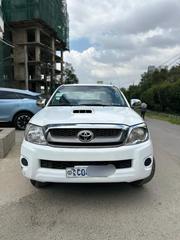 Toyota Hilux 2010 White for sale