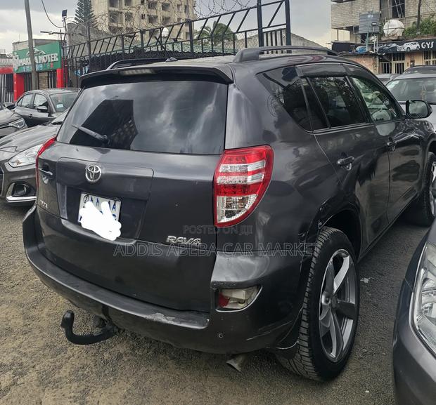 Toyota RAV4 2011 Gray