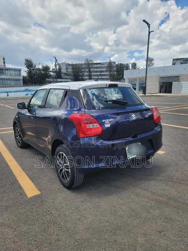 Suzuki Swift 2021 Blue