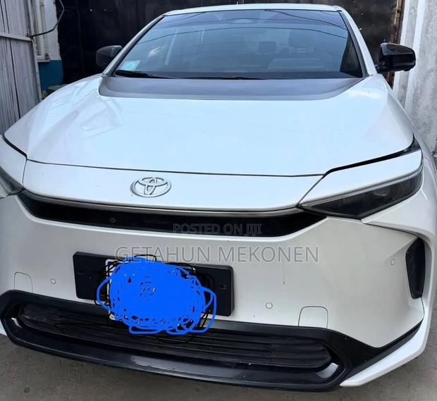 Toyota bZ4X 2023 White