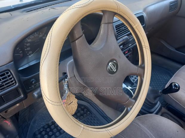 Nissan Sentra 1.6 1994 Gold