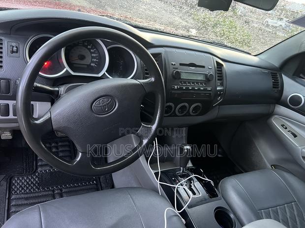 Toyota Tacoma Access Cab 2009 Red