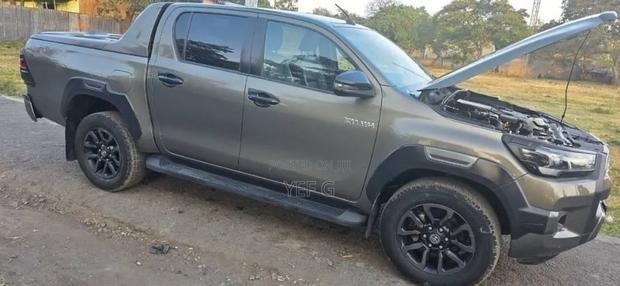 Toyota Hilux 2021