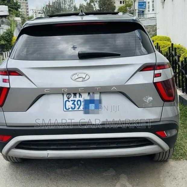 Hyundai Creta 2024 Silver