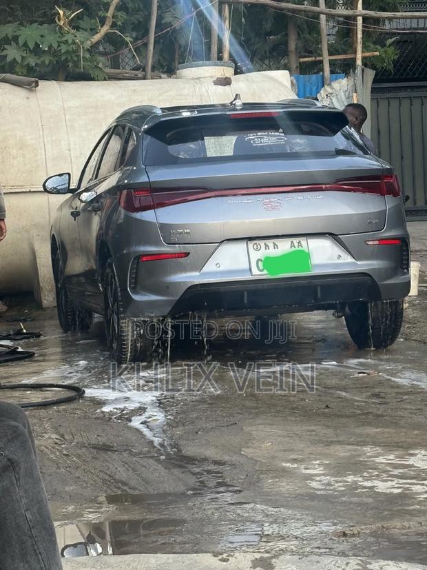 BYD E2 43 kWh 94 hp FWD 2025 Gray