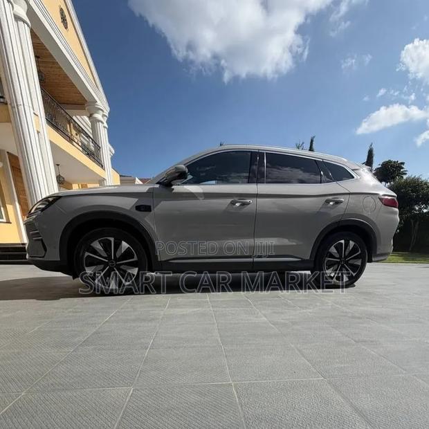 BYD Song Plus 2025 White