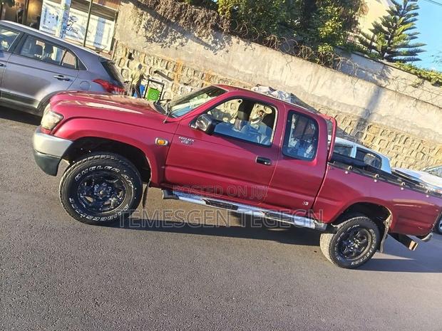 Toyota Hilux 2002
