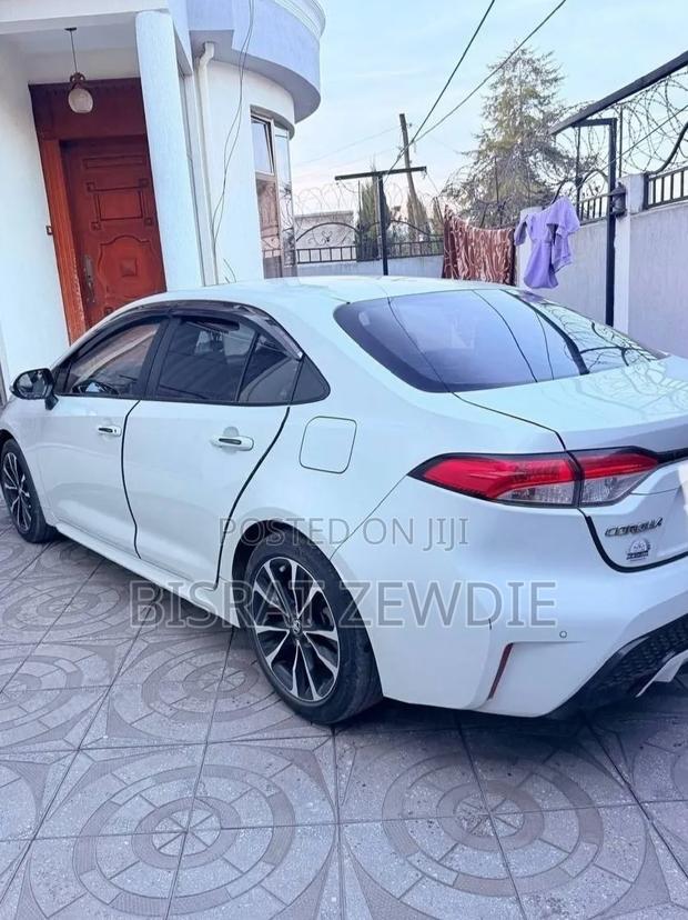 Toyota Corolla 2023 White