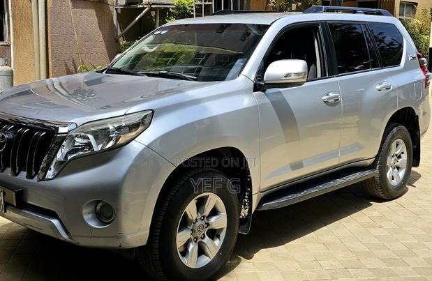 Toyota Land Cruiser Prado 2015