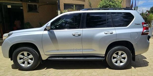 Toyota Land Cruiser Prado 2015