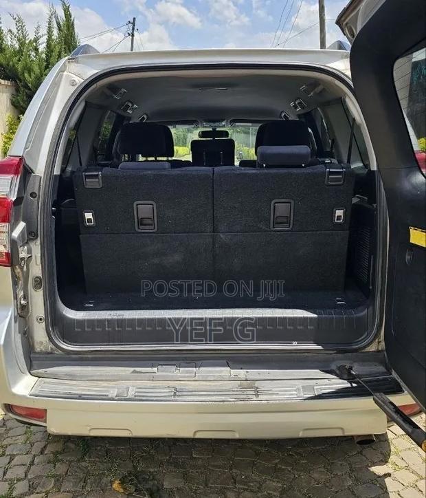 Toyota Land Cruiser Prado 2015