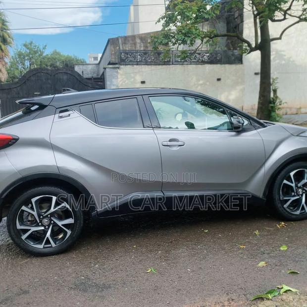 Toyota C-HR 2018 Silver