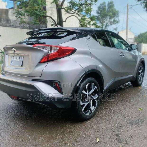 Toyota C-HR 2018 Silver