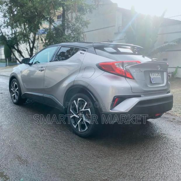 Toyota C-HR 2018 Silver