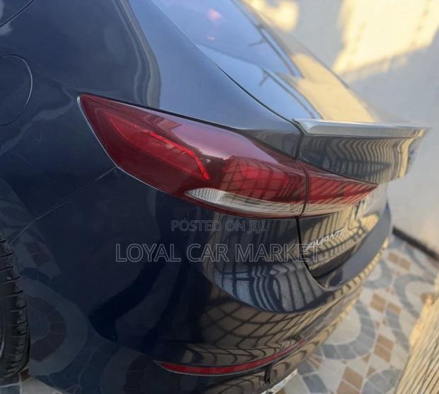 Hyundai Avante 2017 Gray