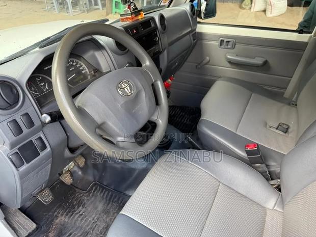 Toyota Land Cruiser 2020 White