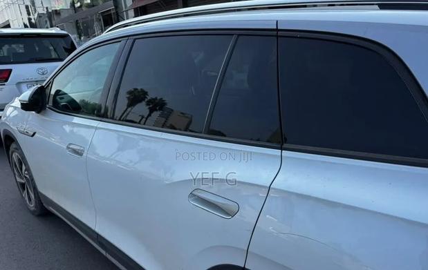 Volkswagen ID.6 2022 White
