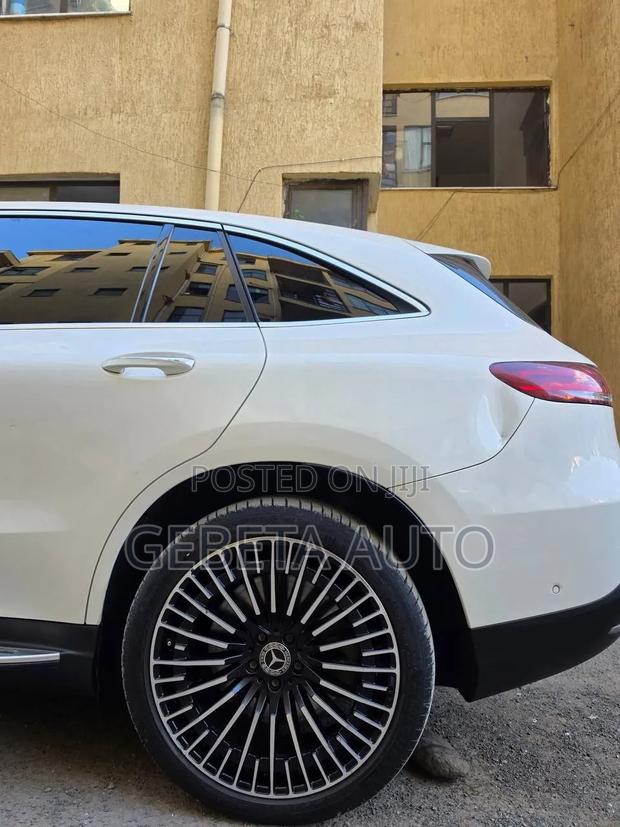 Mercedes-Benz EQC EQC400 4MATIC 2022