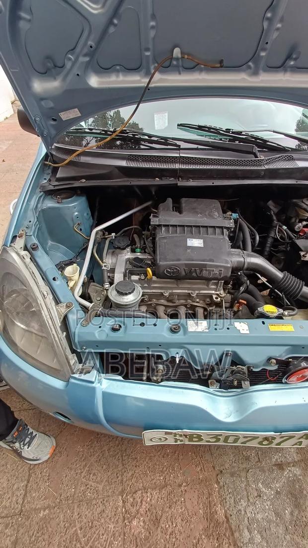 Toyota Vitz 2001 Blue