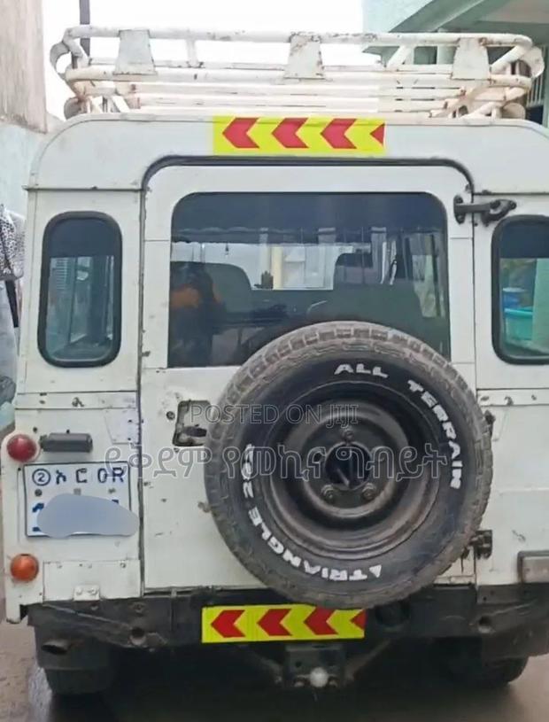 Land Rover Defender 1996 White
