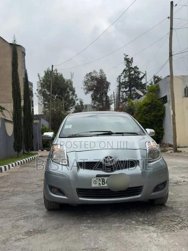 Toyota Yaris 2009 Silver