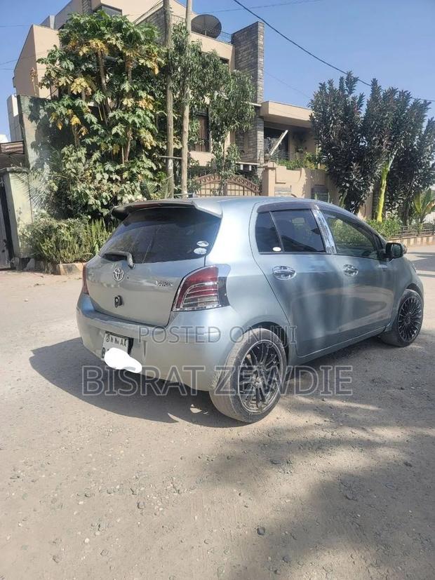 Toyota Yaris 2009 Silver