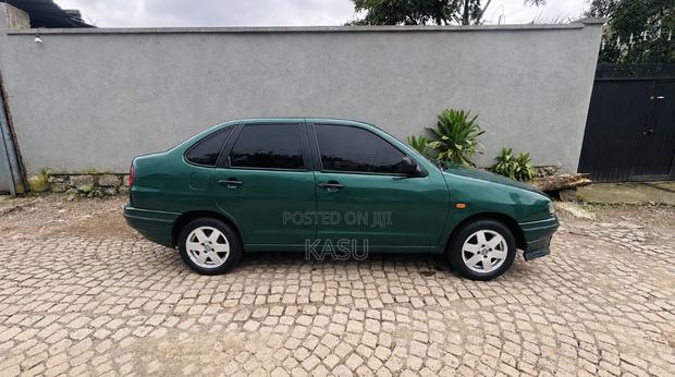 Volkswagen Polo 1.4 2001 Green