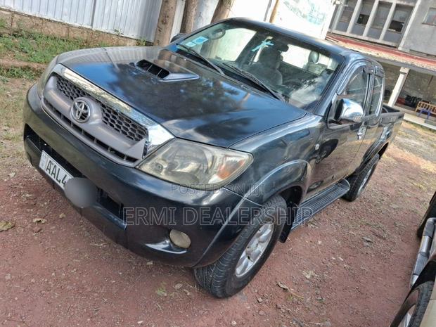 Toyota Hilux 2008 Black