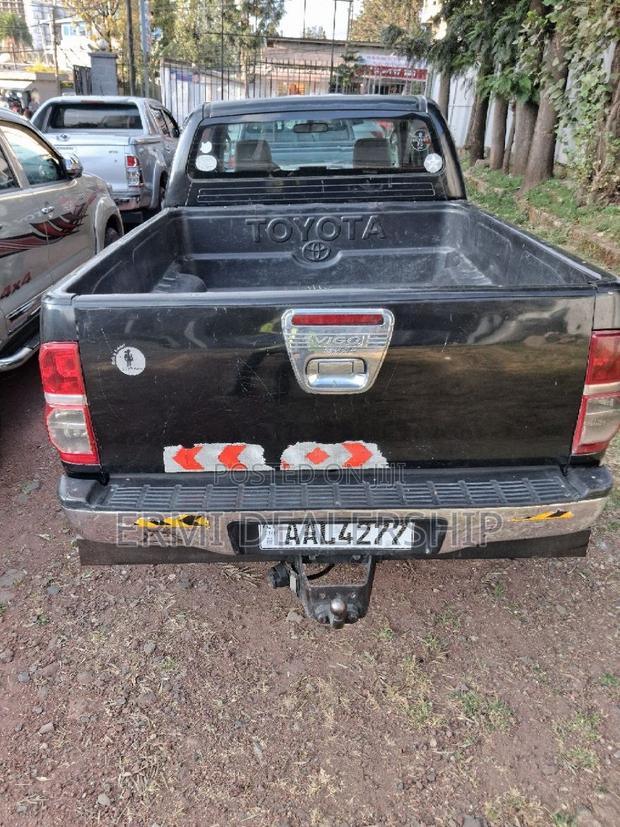 Toyota Hilux 2008 Black