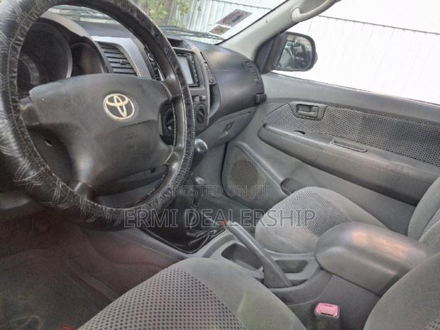 Toyota Hilux 2008 Black