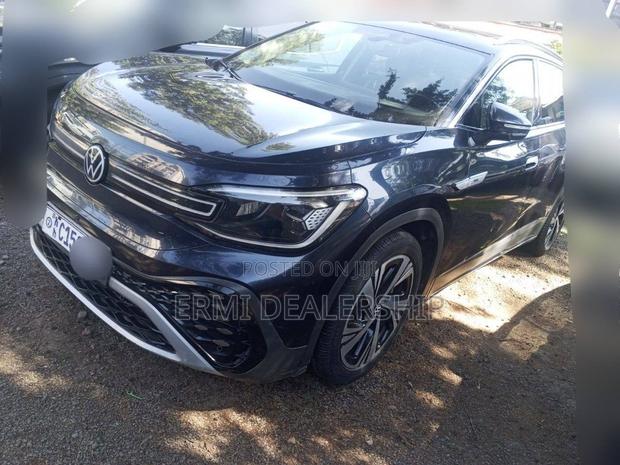 Volkswagen ID.6 2022 Matt Black