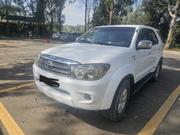 Toyota Fortuner 2.7 RWD 2011 Gold for sale